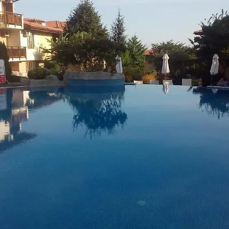 Apartamento Боряна *